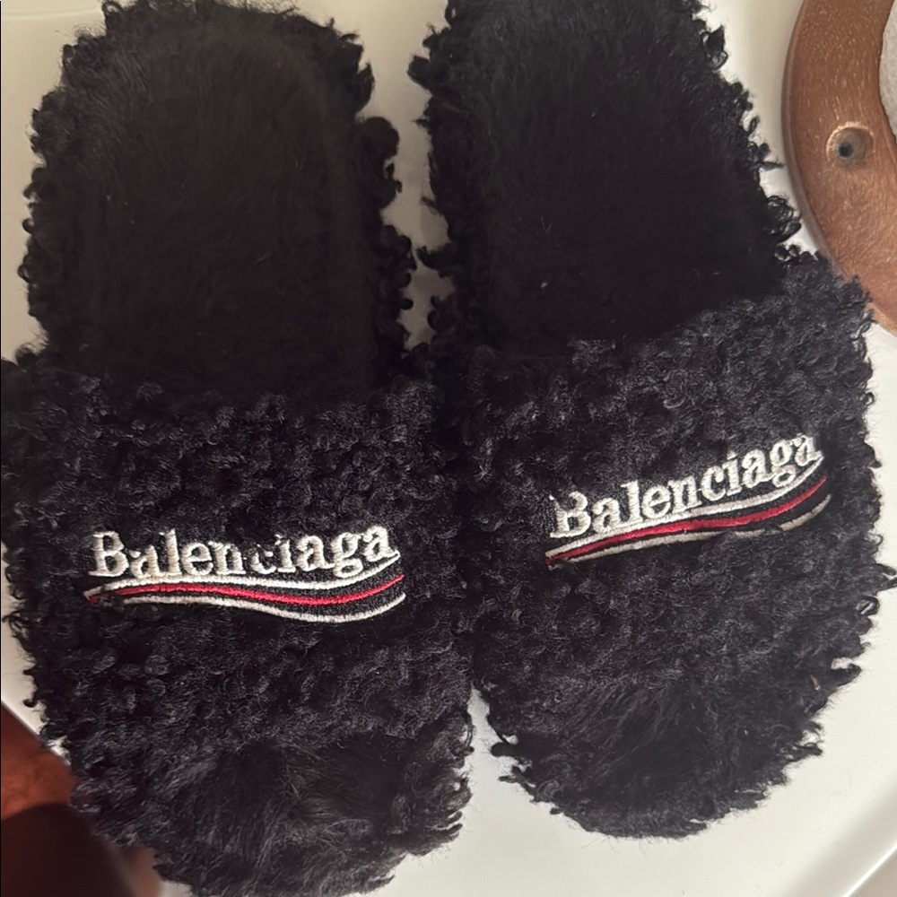 Balenciaga Slides - Picture 3 of 4